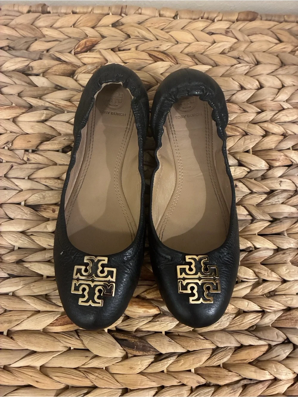 Tory Burch Black Leather Logo Ballet Flats with Gold Emblem, size 7.5
